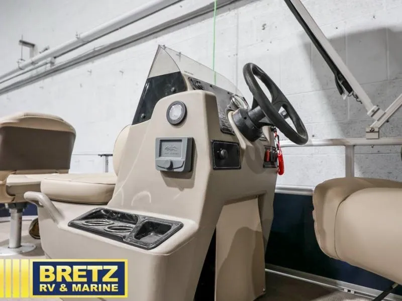 Slide: The Image of Bass Buggy 16 XL Select 2025 - 13