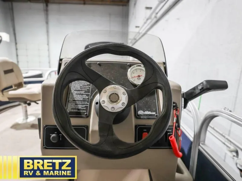 Slide: The Image of Bass Buggy 16 XL Select 2025 - 15