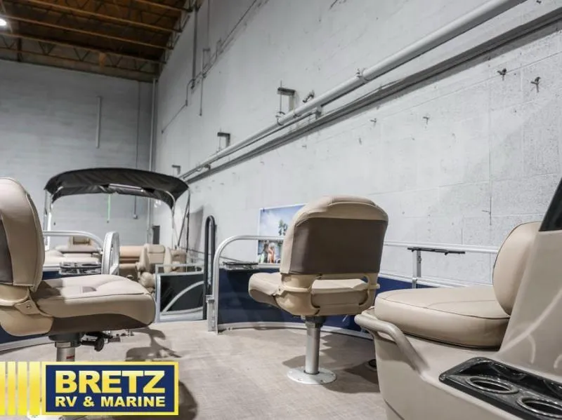 Slide: The Image of Bass Buggy 16 XL Select 2025 - 20