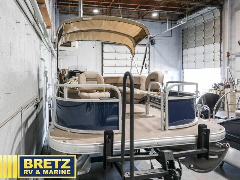 Slide: The Image of Bass Buggy 16 XL Select 2025 - 3