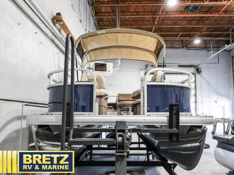 Slide: The Image of Bass Buggy 16 XL Select 2025 - 4