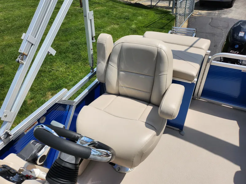 Slide: The Image of Avalon LSZ Cruise II - 20' 2019 - 14