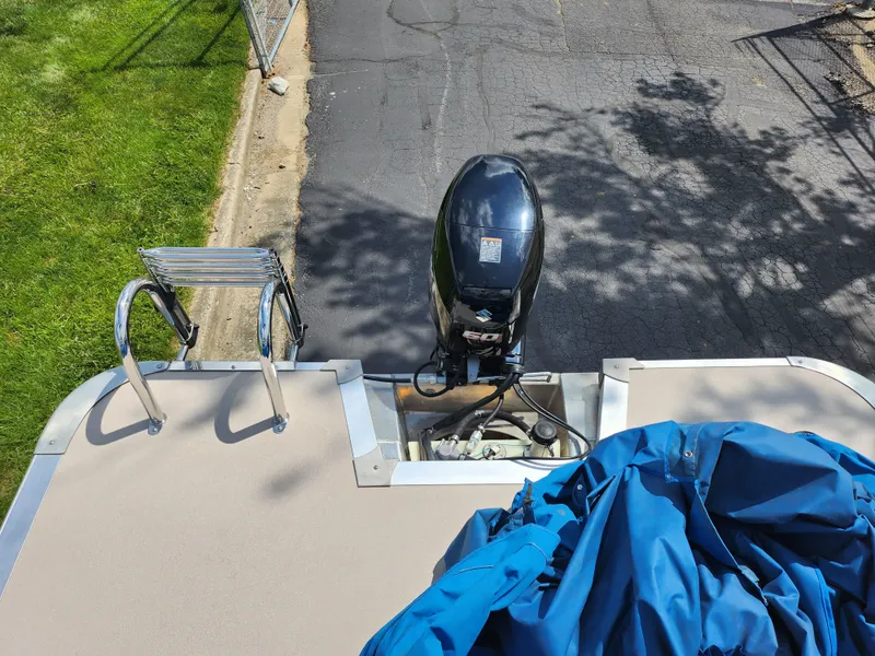 Slide: The Image of Avalon LSZ Cruise II - 20' 2019 - 16