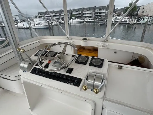 Slide: The Image of Luhrs 40 Convertible 2003 - 17