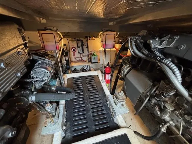 Slide: The Image of Luhrs 40 Convertible 2003 - 30