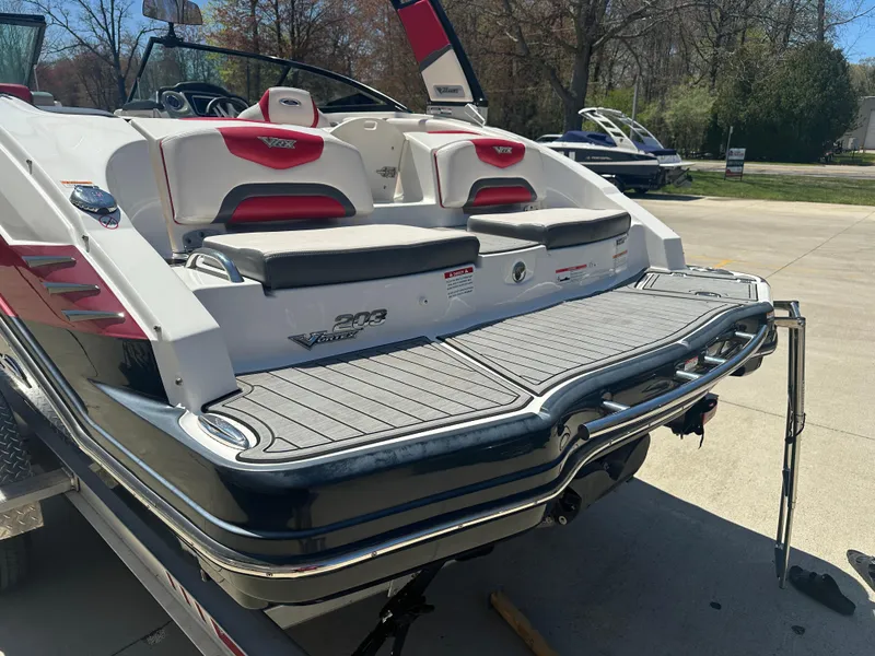 Slide: The Image of 2016 Chaparral Vortex 203 VRX boat with sleek rear deck and seating. - 13