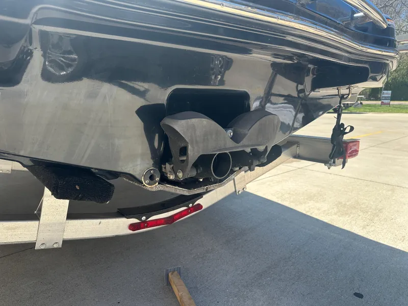 Slide: The Image of Rear view of 2016 Chaparral Vortex 203 VRX boat on trailer. - 14