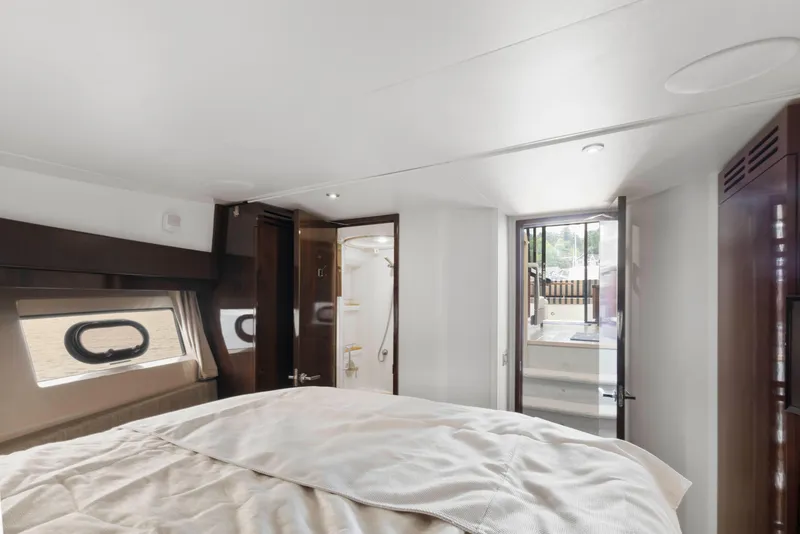 Slide: The Image of Luxurious bedroom interior of 2017 Sea Ray Fly 400 yacht with modern design. - 26