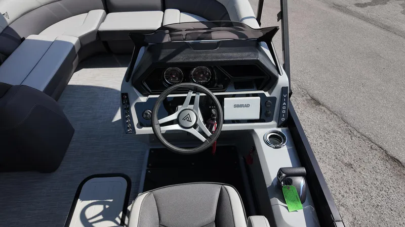Slide: The Image of 2025 Viaggio Z22S boat cockpit with modern steering wheel and seating arrangement. - 41