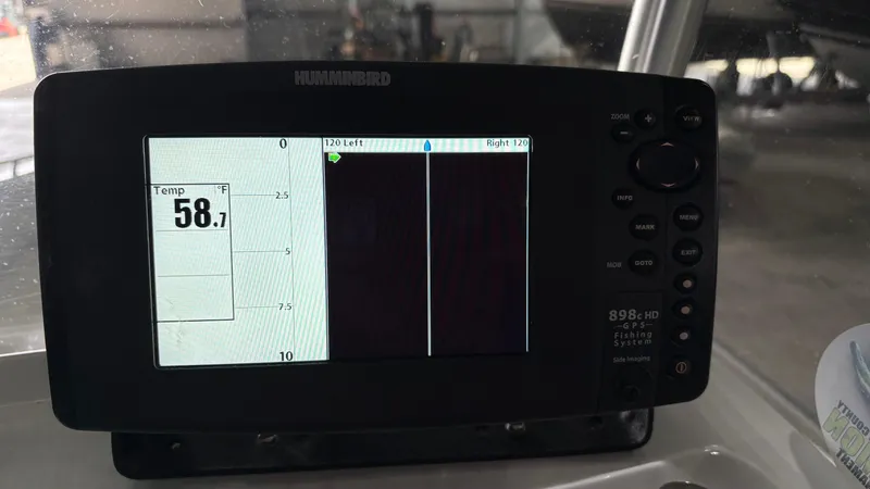 Slide: The Image of Glasstream 221cc 2012 - 10