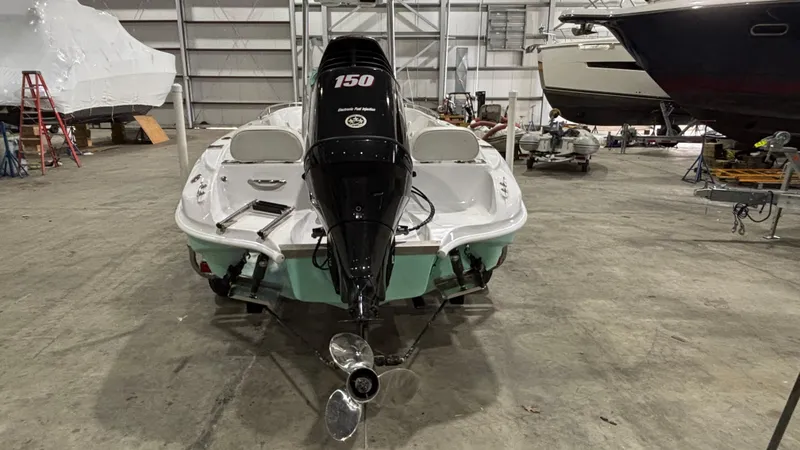 Slide: The Image of Glasstream 221cc 2012 - 18