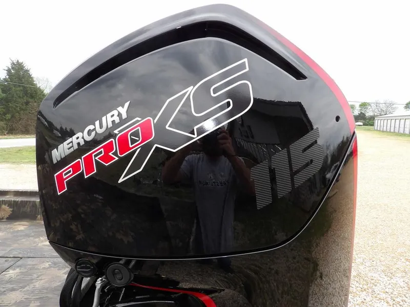 Slide: The Image of Mercury Pro XS outboard motor on 2025 Crestliner 2070 Retriever SCHD boat. - 40