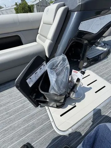 Slide: The Image of Premier 250 Solaris RL 2024 - 24