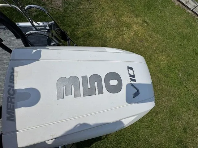 Slide: The Image of Premier 250 Solaris RL 2024 - 8