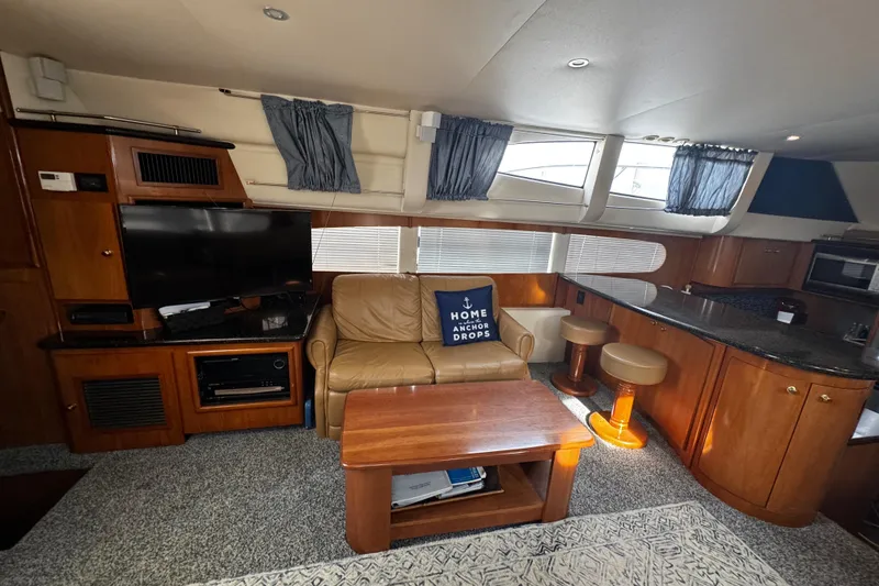 Slide: The Image of 2001 Carver 466 Motor Yacht - 34