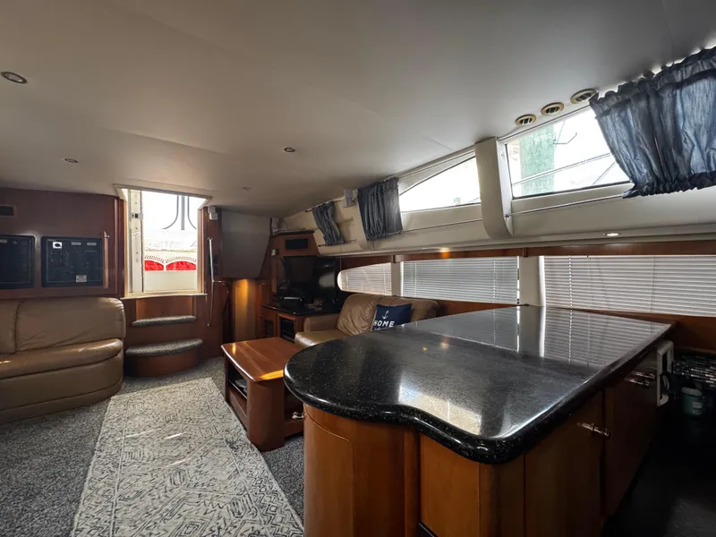 Slide: The Image of 2001 Carver 466 Motor Yacht - 35