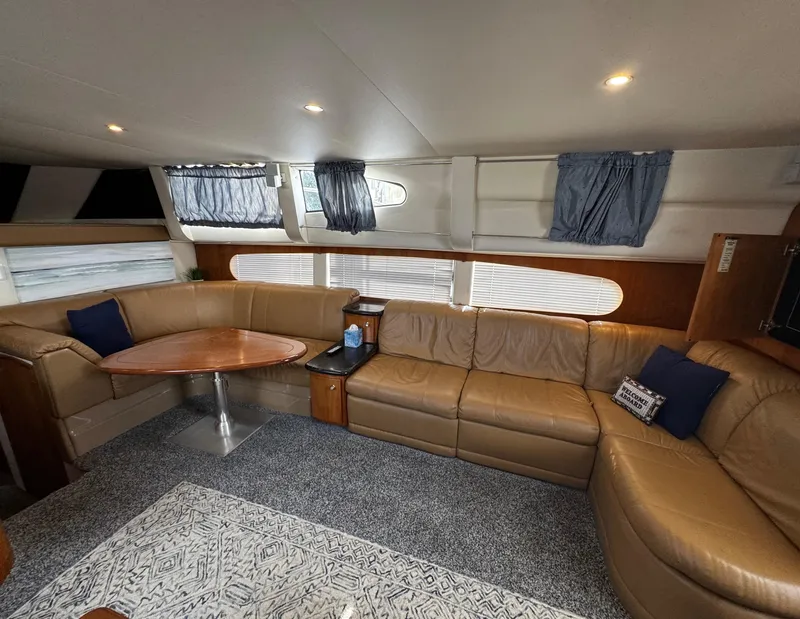 Slide: The Image of 2001 Carver 466 Motor Yacht - 36