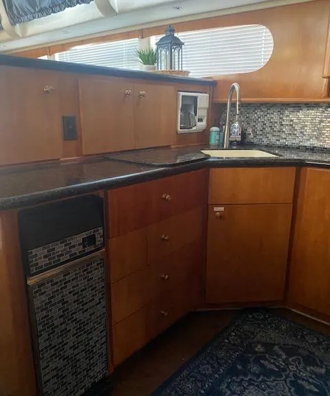 Slide: The Image of 2001 Carver 466 Motor Yacht - 47