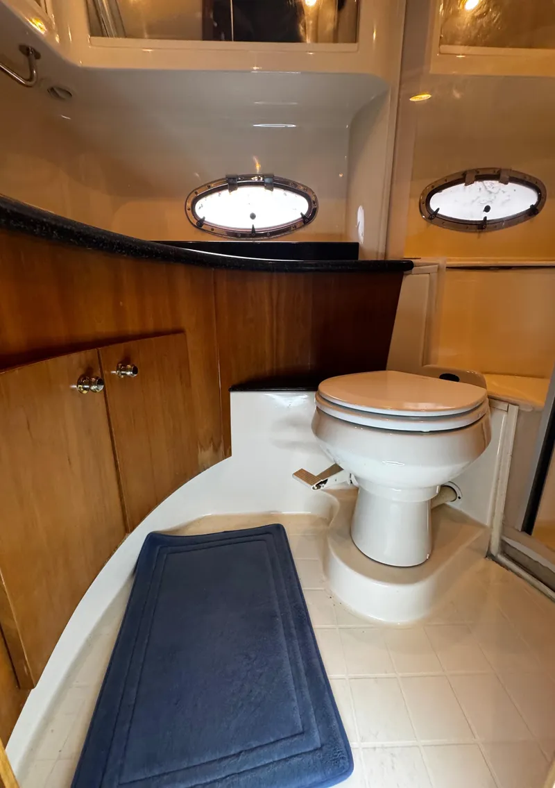 Slide: The Image of 2001 Carver 466 Motor Yacht - 71