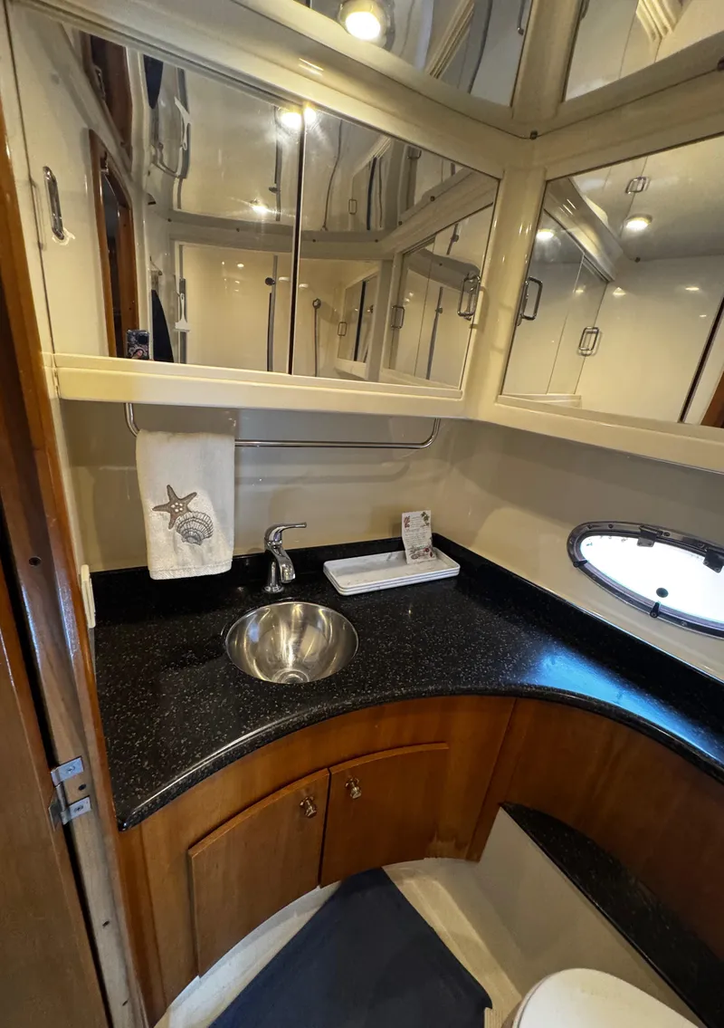 Slide: The Image of 2001 Carver 466 Motor Yacht - 72