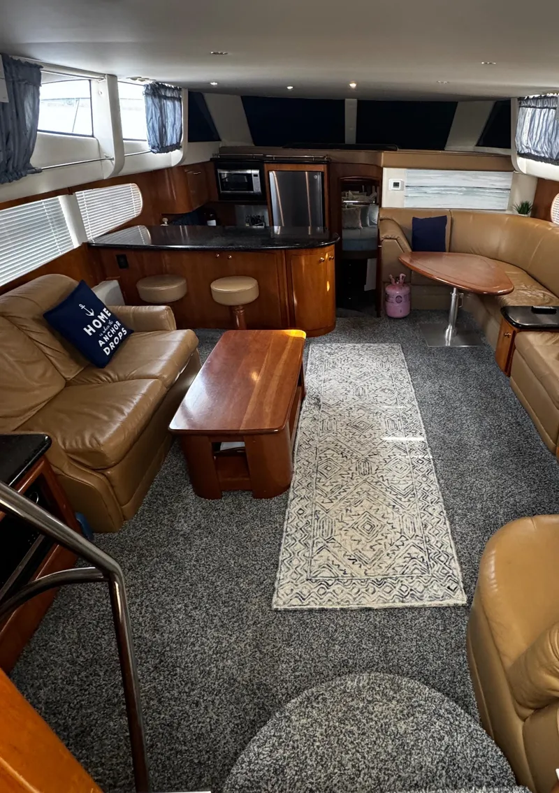 Slide: The Image of 2001 Carver 466 Motor Yacht - 37