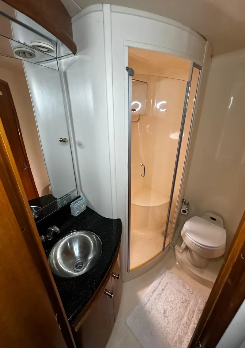 Slide: The Image of 2001 Carver 466 Motor Yacht - 60