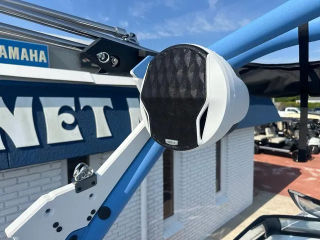 Slide: The Image of Malibu Wakesetter 22 LSV 2025 - 17