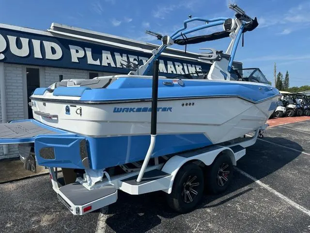 Slide: The Image of Malibu Wakesetter 22 LSV 2025 - 2