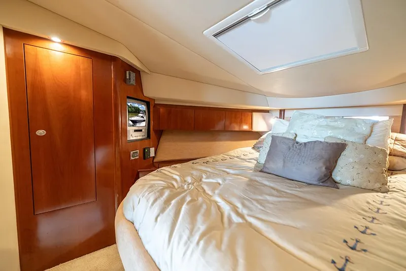 Slide: The Image of TV at the master stateroom - 30