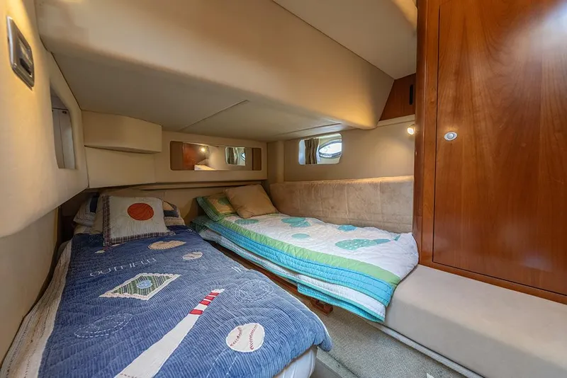 Slide: The Image of Guest stateroom - 34