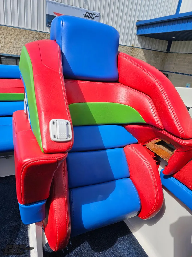 Slide: The Image of Black Thunder 460 Sc 2002 - 84