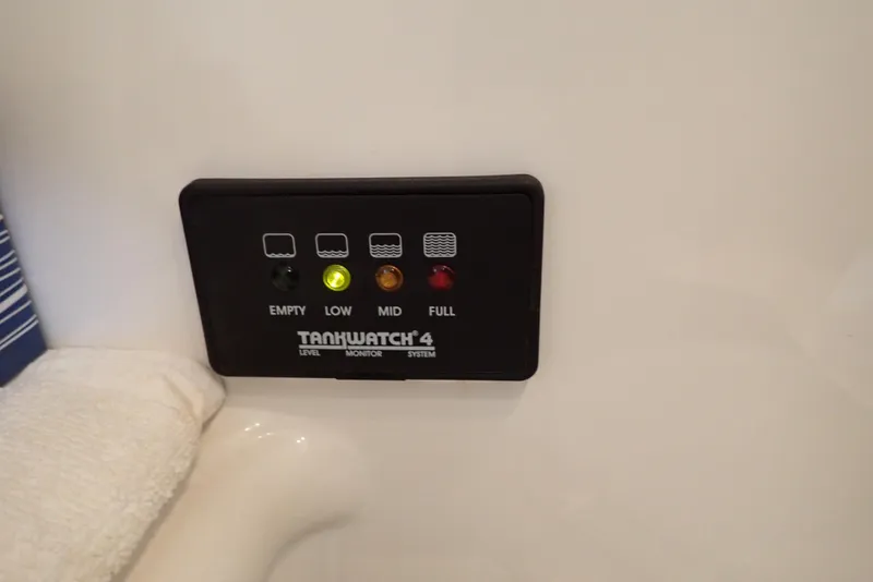 Slide: The Image of TankWatch 4 level monitor system in 2005 Monterey 270 Cruiser boat. - 35