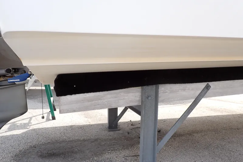 Slide: The Image of Monterey 270 Cruiser 2005 - 56