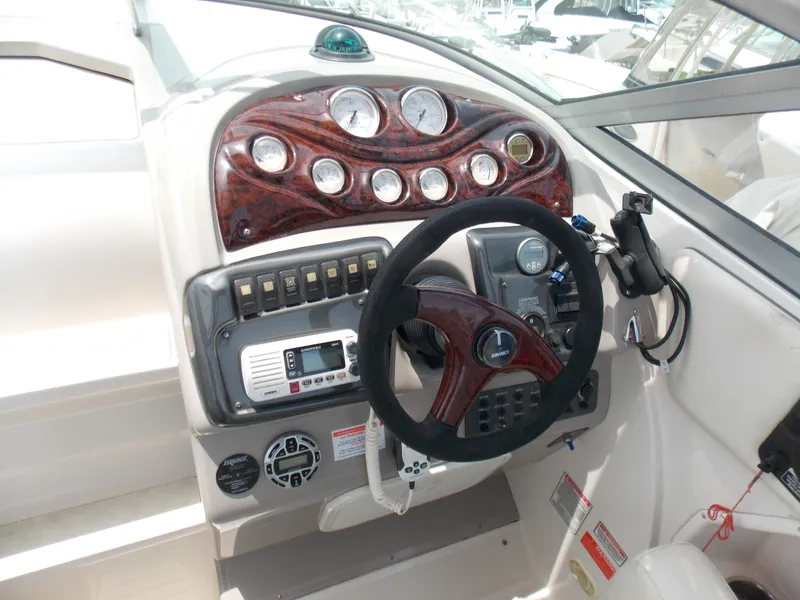 Slide: The Image of 2005 Monterey 270 Cruiser dashboard with steering wheel and control panel. - 6