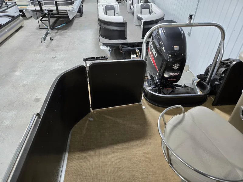 Slide: The Image of 2013 Premier 290 Grand Entertainer pontoon boat with Suzuki 300 outboard motor. - 18