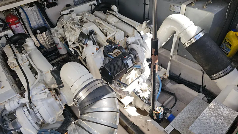 Slide: The Image of Sea Ray 410 Express Cruiser 2003 - 51