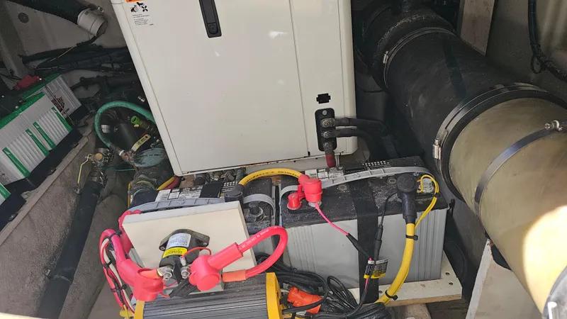 Slide: The Image of Sea Ray 410 Express Cruiser 2003 - 55