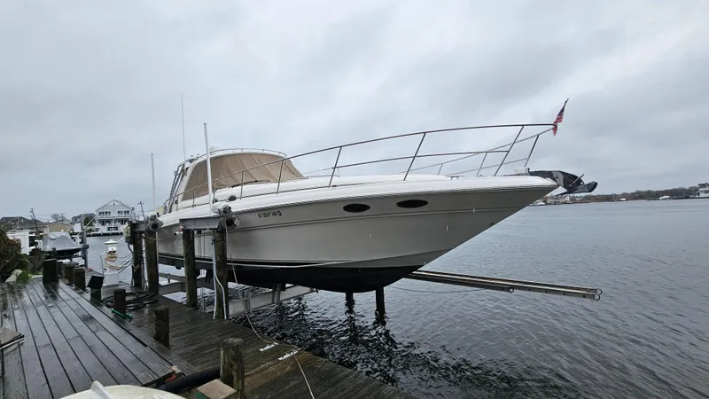 Slide: The Image of Sea Ray 410 Express Cruiser 2003 - 60