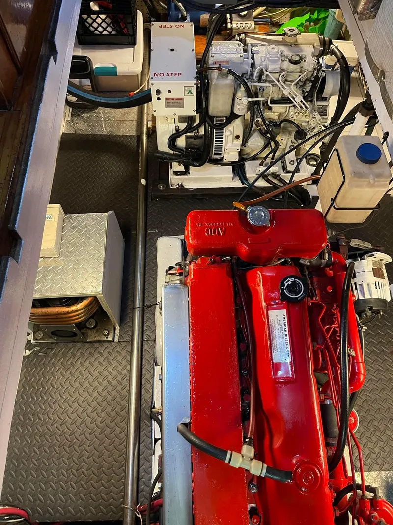 Slide: The Image of Albin 45 Command Bridge 1981 - 52