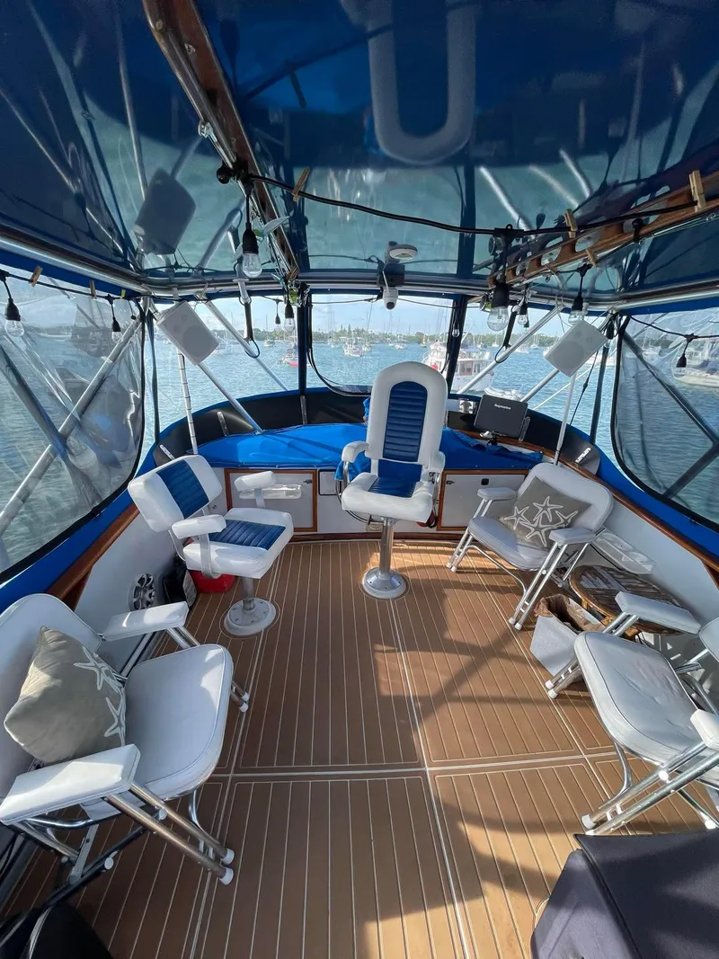 Slide: The Image of Albin 45 Command Bridge 1981 - 53