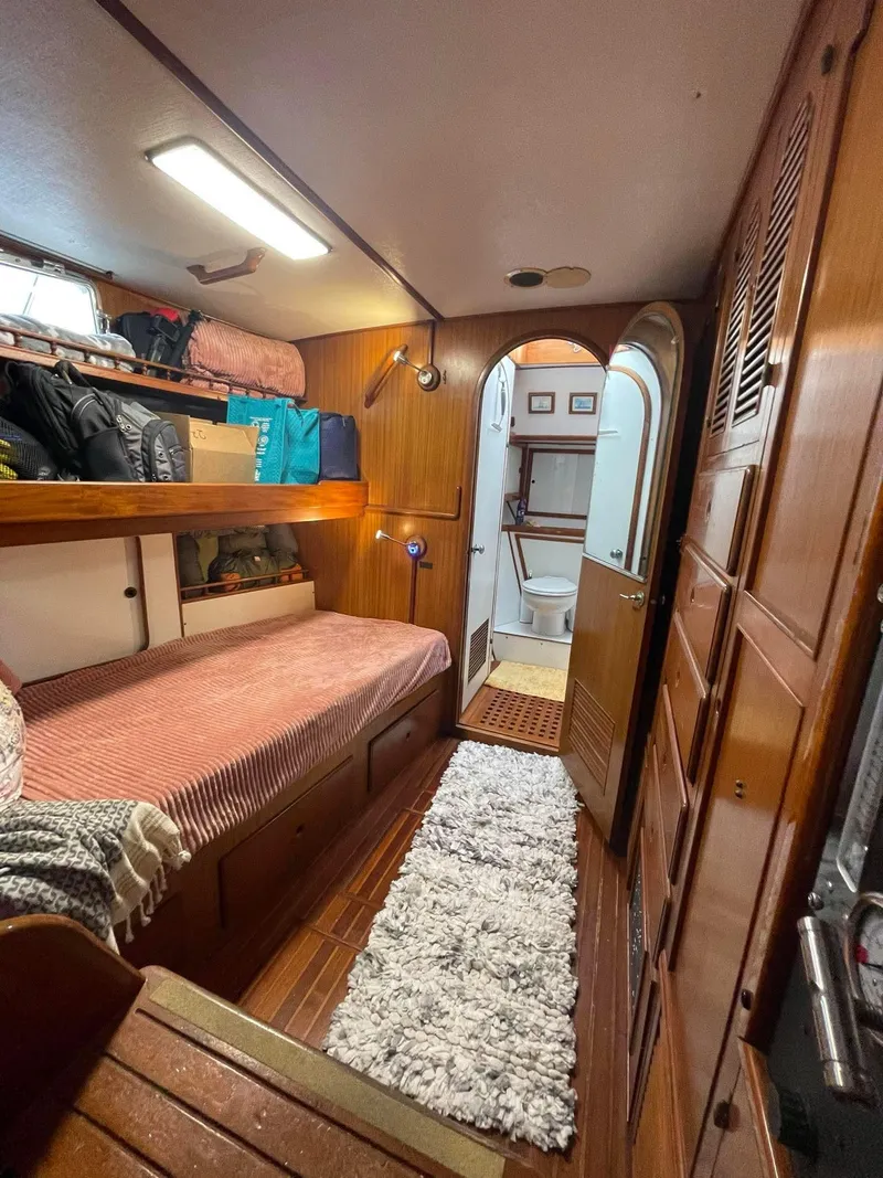 Slide: The Image of Albin 45 Command Bridge 1981 - 55