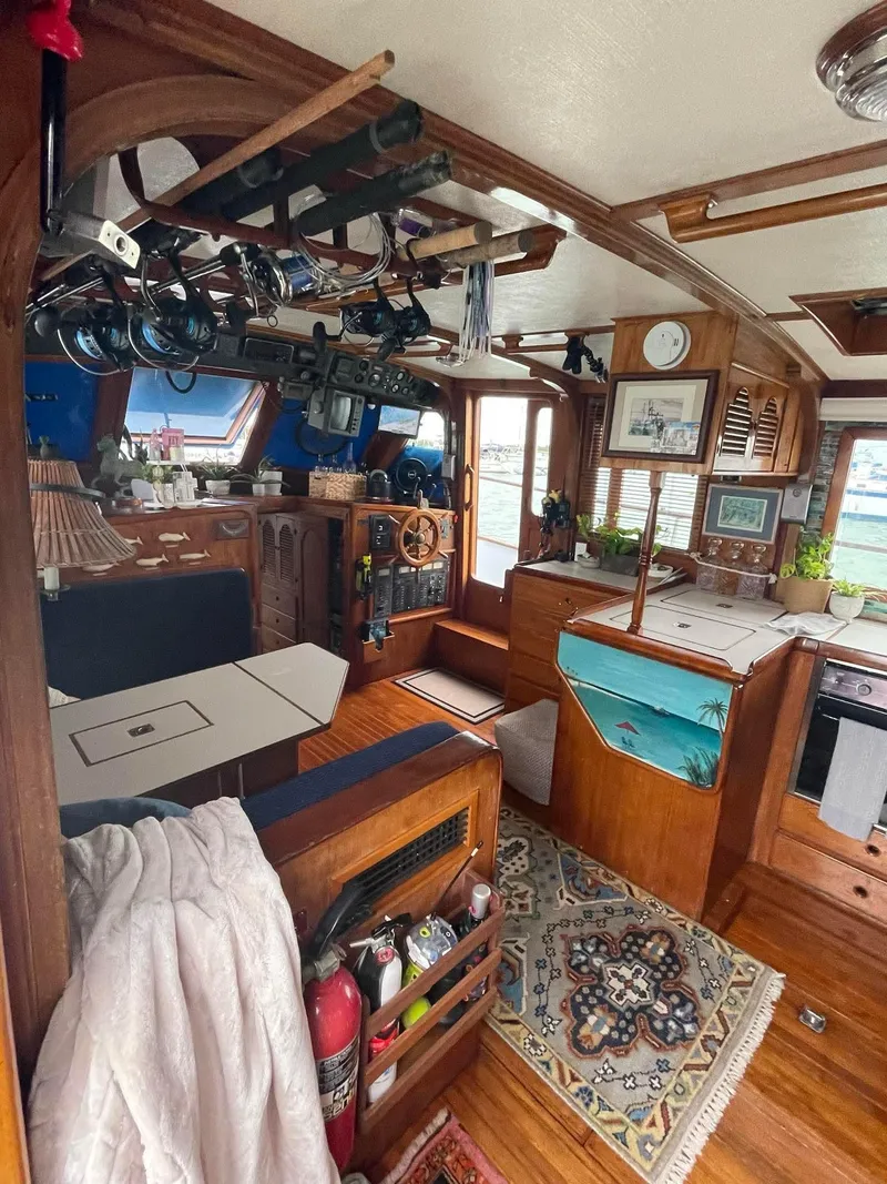 Slide: The Image of Albin 45 Command Bridge 1981 - 58