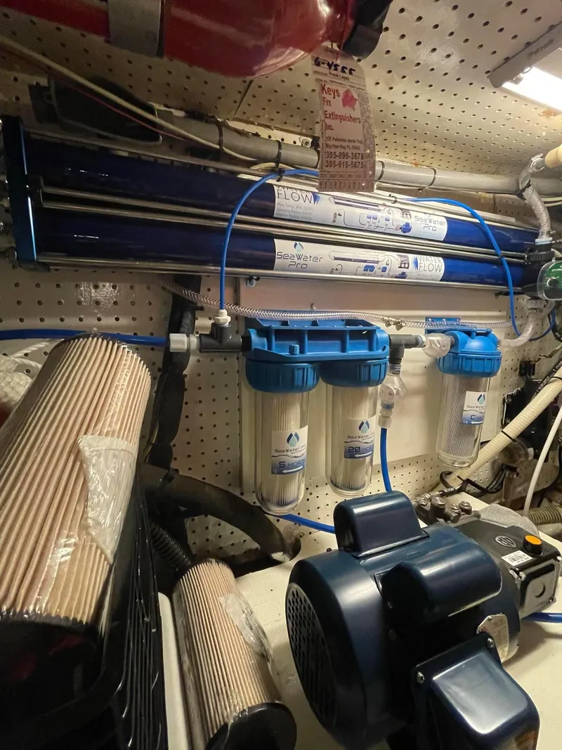 Slide: The Image of Albin 45 Command Bridge 1981 - 74