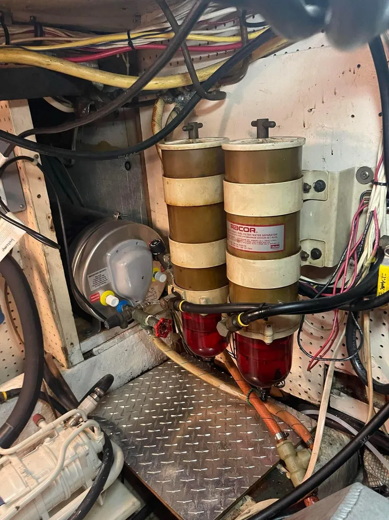 Slide: The Image of Albin 45 Command Bridge 1981 - 77