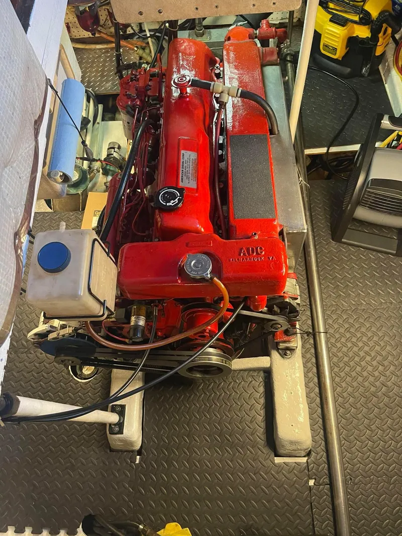 Slide: The Image of Albin 45 Command Bridge 1981 - 78