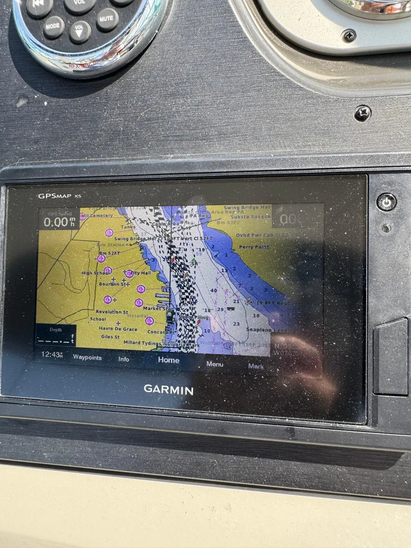 Slide: The Image of Sea Ray Sundancer 280 2015 - 11