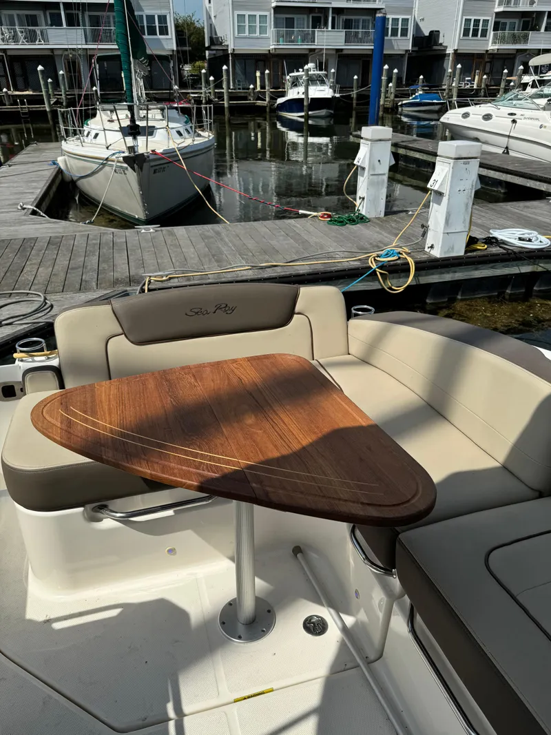 Slide: The Image of Sea Ray Sundancer 280 2015 - 2