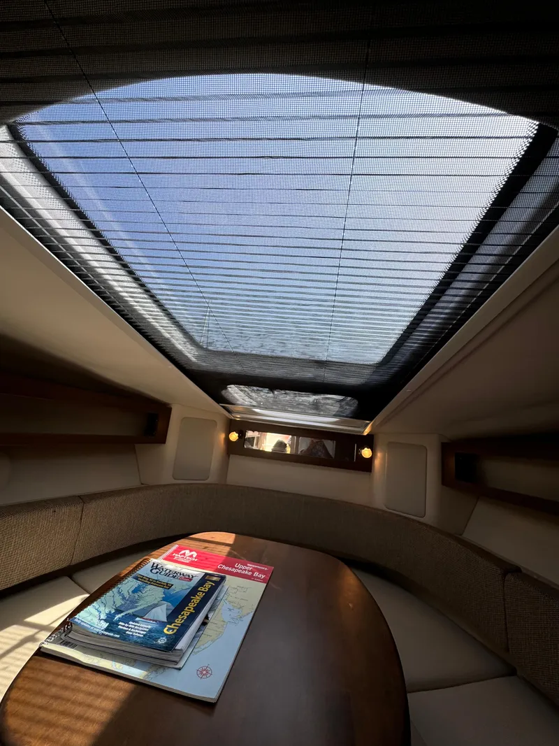 Slide: The Image of Sea Ray Sundancer 280 2015 - 21