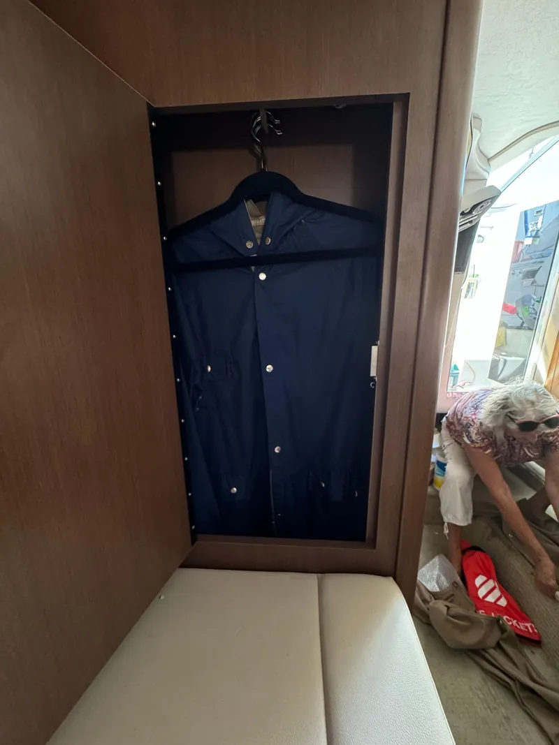 Slide: The Image of Sea Ray Sundancer 280 2015 - 22