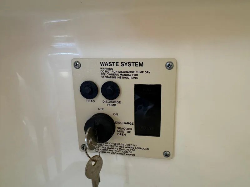 Slide: The Image of Sea Ray Sundancer 280 2015 - 25